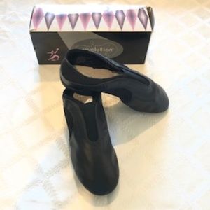 Revolution Slip on Jazz Dance Shoes